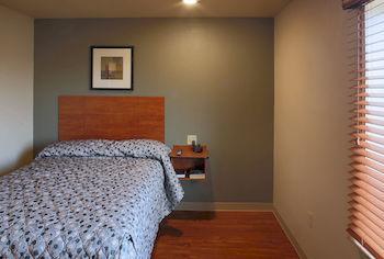 Hotel Woodspring 2*